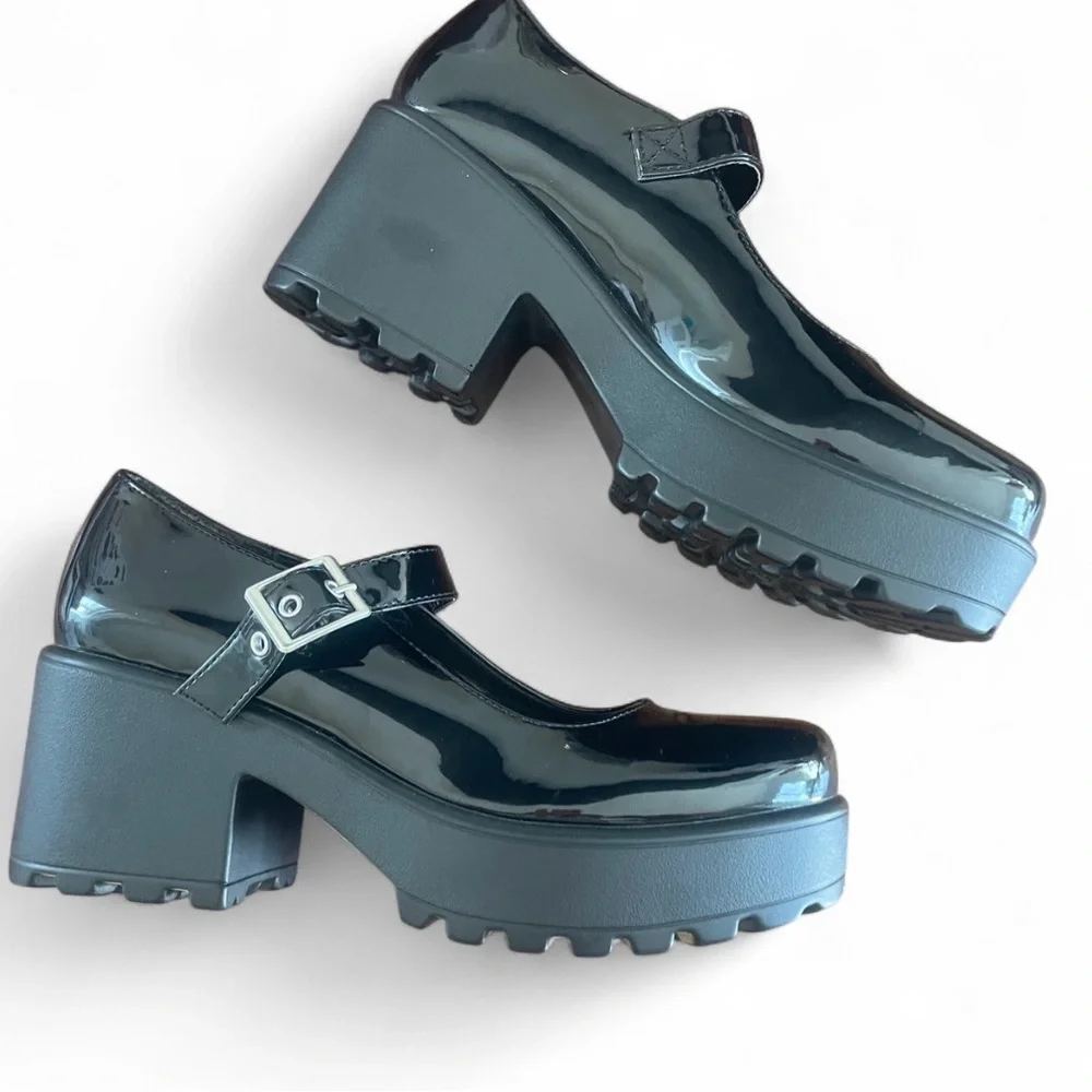 Seychelles‎ Black Patent Platform Mary Janes NWOT
